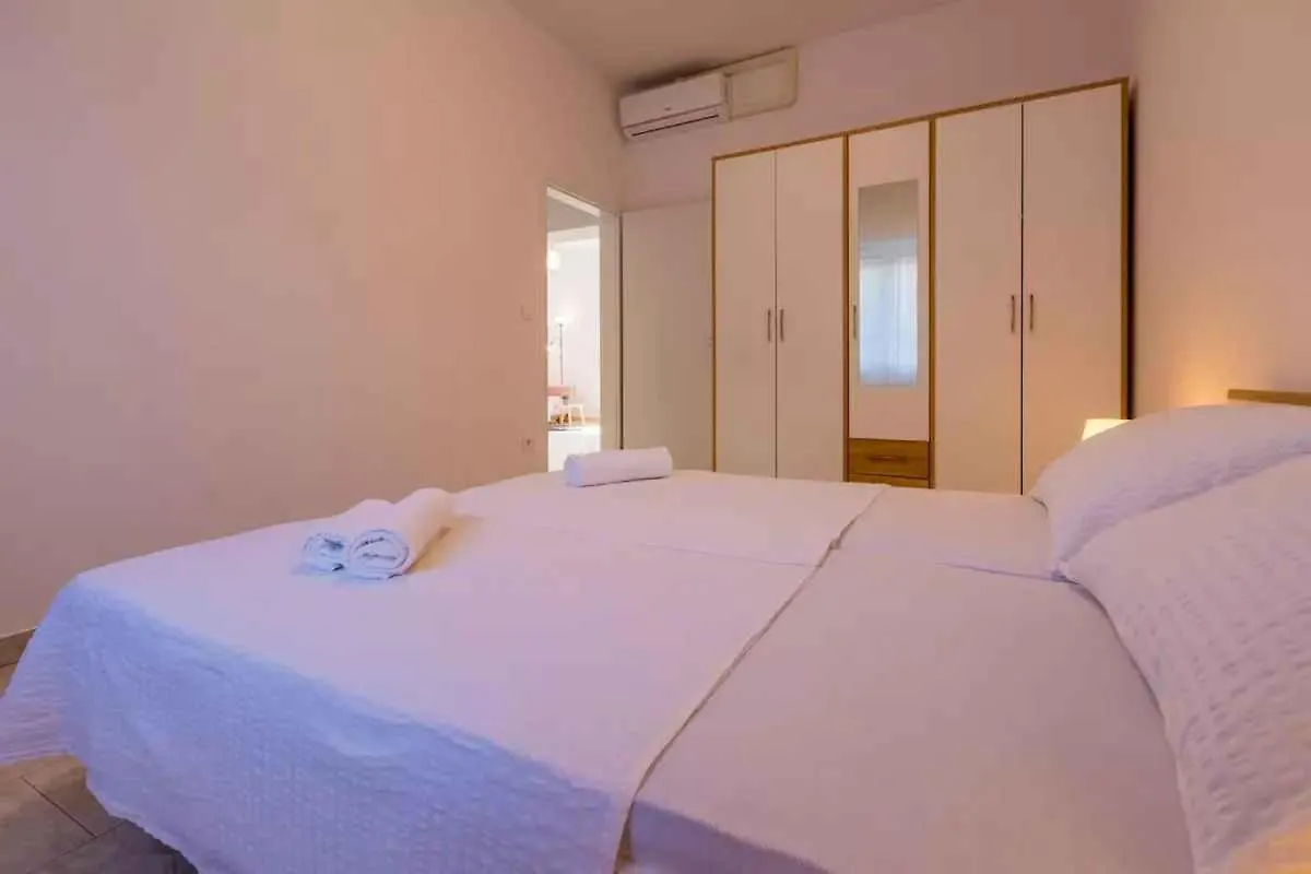 Apartments In Novi Vinodolski 39117 Croatia