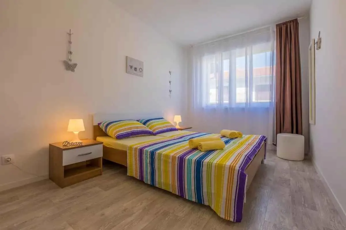 Apartments In Novi Vinodolski 39117